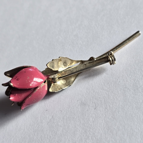 Vintage flower brooch pink green gold tone floral rose tulip pin - Picture 7 of 9